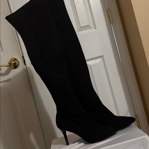 Black Stretch Over Knee-High Heeled Boots